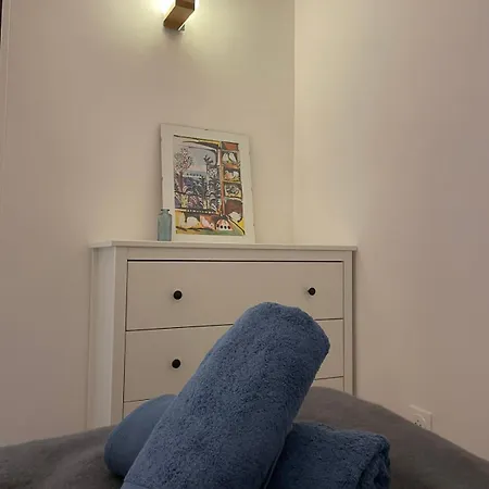 Apartment Les Pins - 4 People - Swimming Pool Juan-les-Pins
